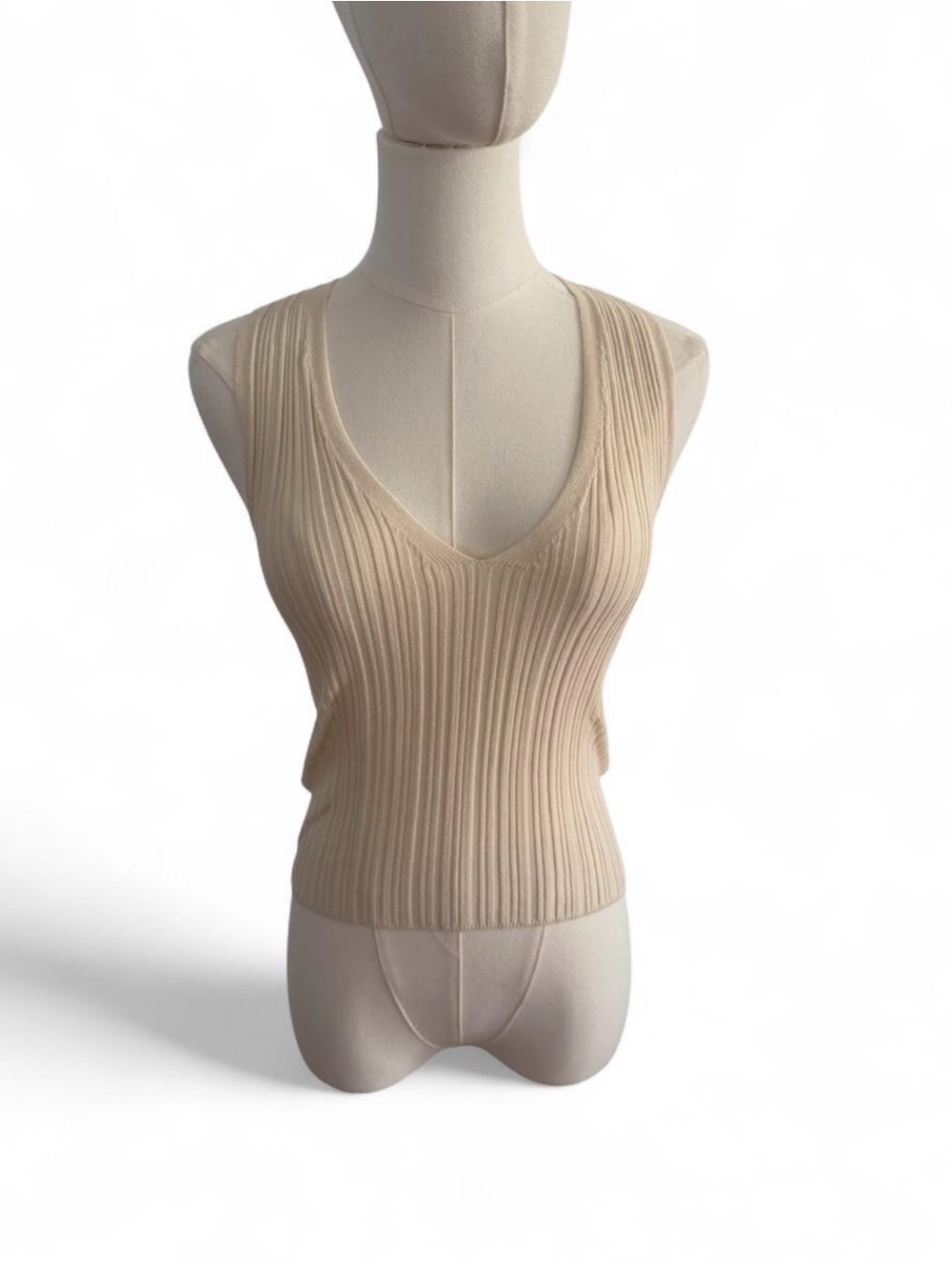 Zara Cream Ribbed V‑Neck Sleeveless Knit